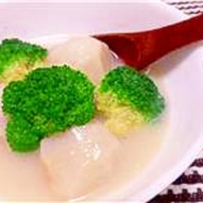 里芋とブロッコリーの豆乳スープ